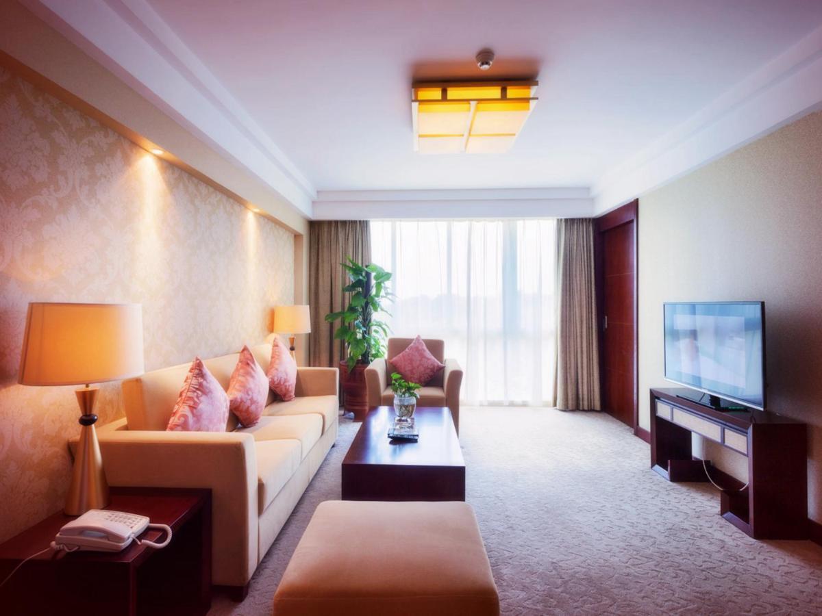 Landmark International Hotel Science City Guangzhou Exterior photo